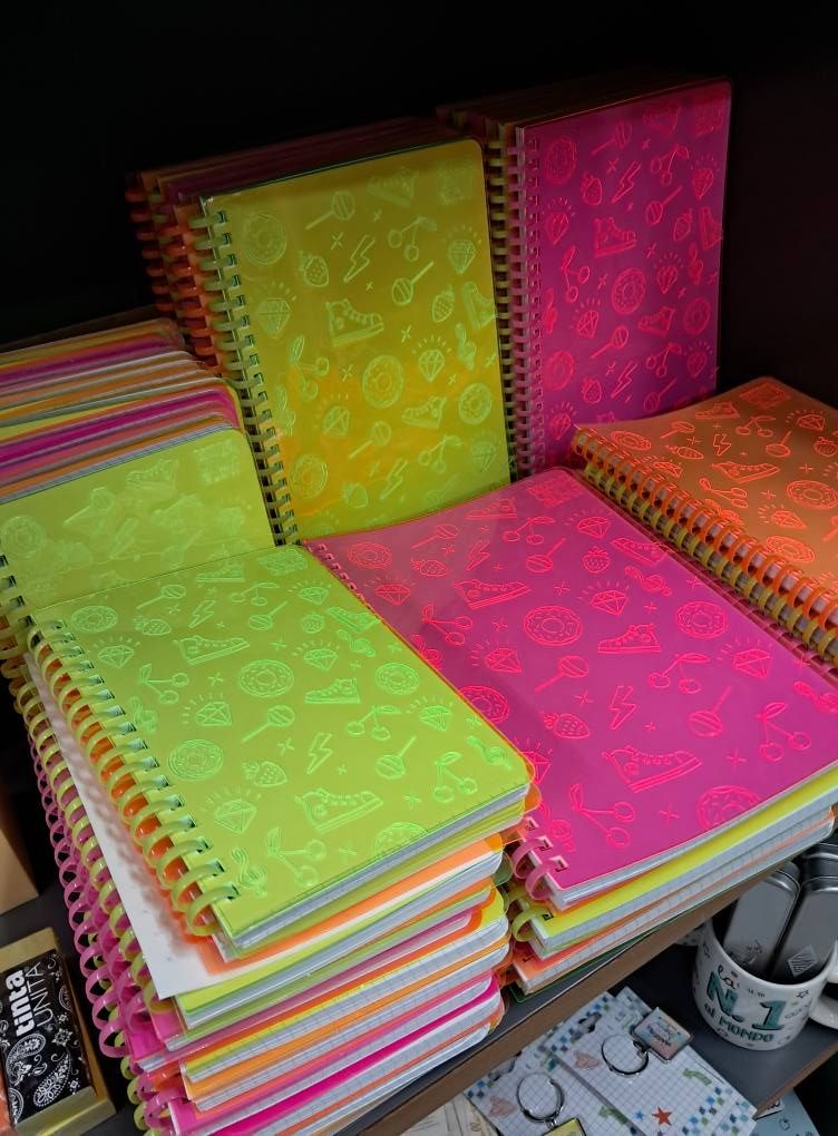 Great Explorations 40 Stelle Fosforescenti Colorate Con Stucco – Glow In The Dark